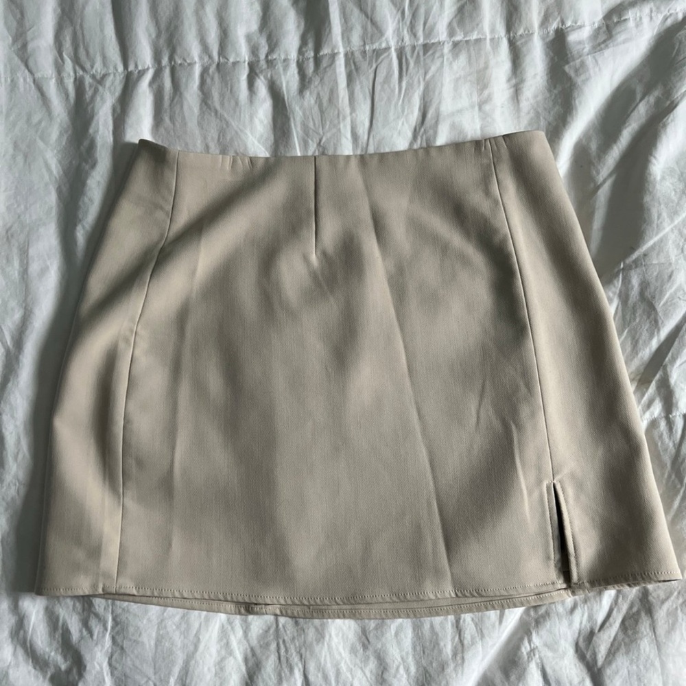 Guess Beige Mini Skirt